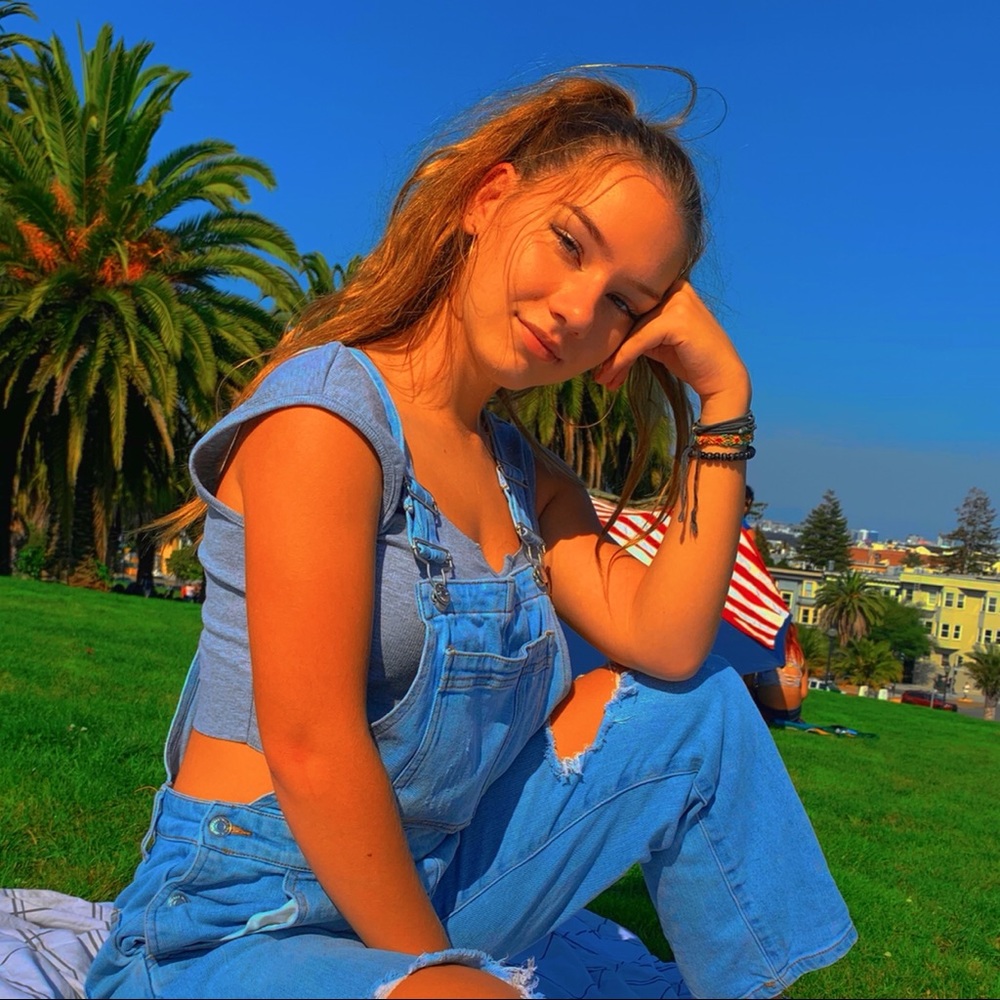 Meet your Posher, Izabella